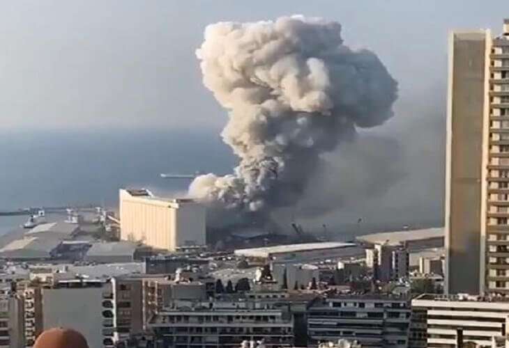 રાજધાની બેરુતના પોર્ટ નજીક ભયાનક વિસ્ફોટ, 10 લોકોના મોત