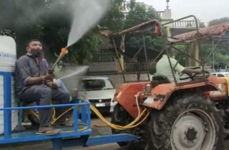 Jetpur-Rajkot જેતપુરમાં કરોના સંક્રમણને અંકુશમાં રાખવા પાલિકાની સેનિટેશન શાખા દ્વારા સરાહનીય કામગીરી |શહેરની મુખ્ય ભીડભાડ વાળી જગ્યાઓ સેનિટાઈઝ કરાઈ.