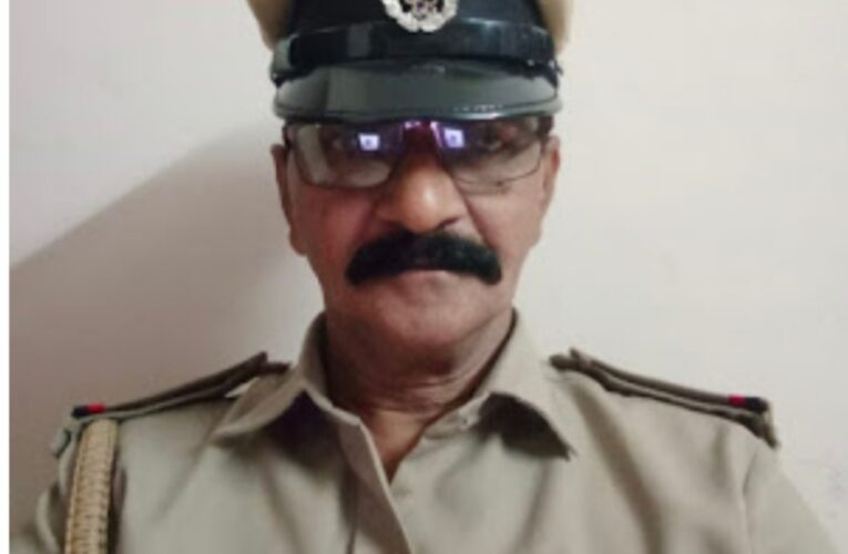 Halvad-Morbi    સરા ઓ પી ના પી એસ આઈ યોગેશ ભાઈ જોષી ને કોરોના મહામારી ફરજ બજાવતા જિલ્લા પોલીસ વડા એ પ્રશંસનીય કામગીરી બદલ પ્રમાણપત્ર આપી સન્માનિત કરાયા.