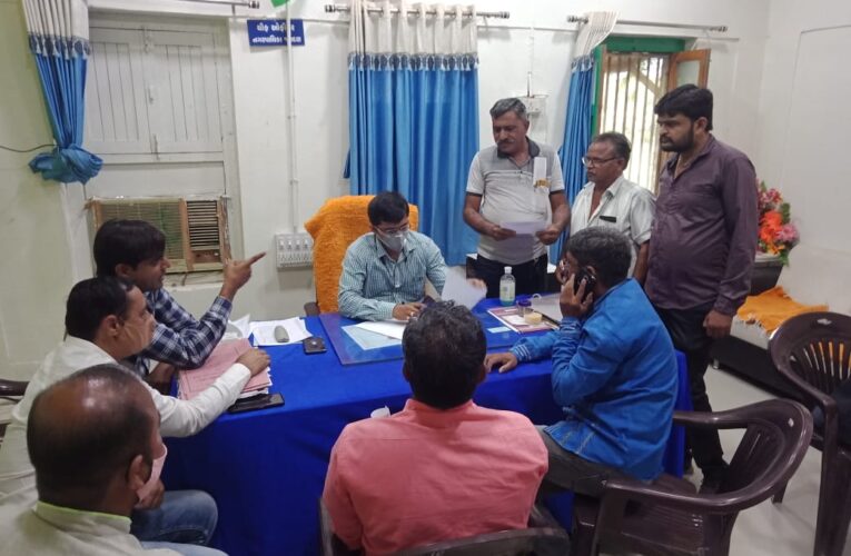 Jasdan-Rajkot જસદણમાં પાણીના સંપ પર સી.સી.ટી.વી. કેમેરા ગોઠવી જાળી ફીટ કરી સુરક્ષાથી સજ્જ કરવાની માંગ સાથે પાલિકાના સદસ્યોએ જ પાલિકાને આવેદનપત્ર આપ્યું.