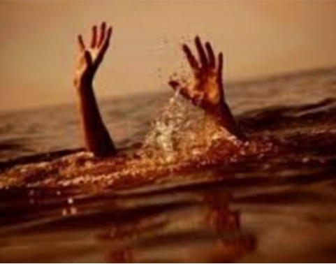 Kamlapur-jasdan જસદણ તાલુકાના કમળાપુર ગામે માતા તથા પુત્રી કૂવામાં પડી જતા મોત.