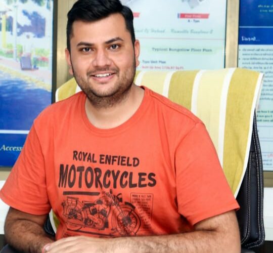 Halvad-Morbi હળવદ ના સેવાભાવિ નવયુવાન અને શહેર યુવા ભાજપ પ્રમુખ તપનભાઈ દવે ની ભારતીય વેસ્ટર્ન રેલવે માં ડી.આર.યુ.સી.સી માં બોર્ડ મેમ્બર તરીકે નિમણૂક.