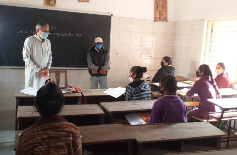 Vinchhiya-Rajkot વિંછીયામાં પ્રત્યક્ષ શૈક્ષણિક કાર્યક્રમનો પાણી પુરવઠા મંત્રીએ શુભારંભ કરાવ્યો.