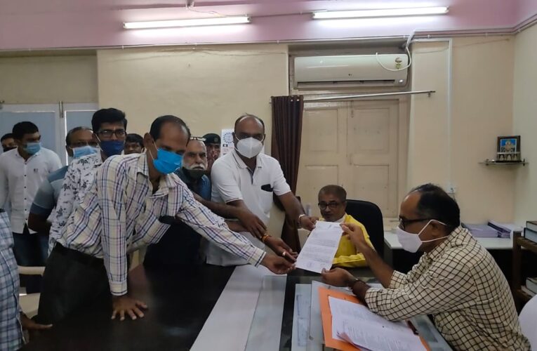 Dhoraji-Rajkot ધોરાજી શહેર તાલુકા કોંગ્રેસ સમિતિ ડેપ્યુટી કલેક્ટરને આવેદનપત્ર આપવામાં આવ્યું.