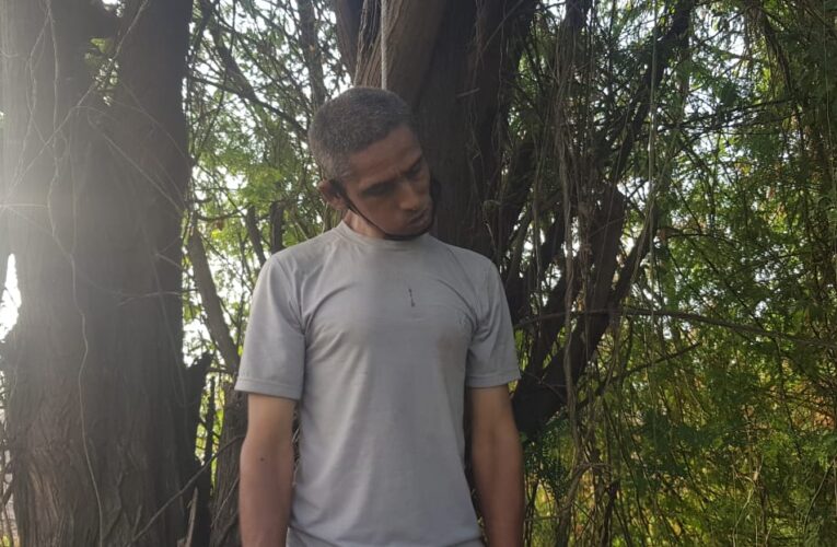 Dhoraji-rajkot ધોરાજી ના જમનાવડ રોડ પર ઝાડપર યુવાન આપઘાત કર્યો.