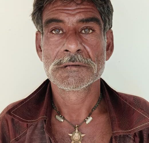 વાહન ચોરીના ગુનામાં નાસતા-ફરતા આરોપીને દબોચી લેતી ધોરાજી પોલીસ.