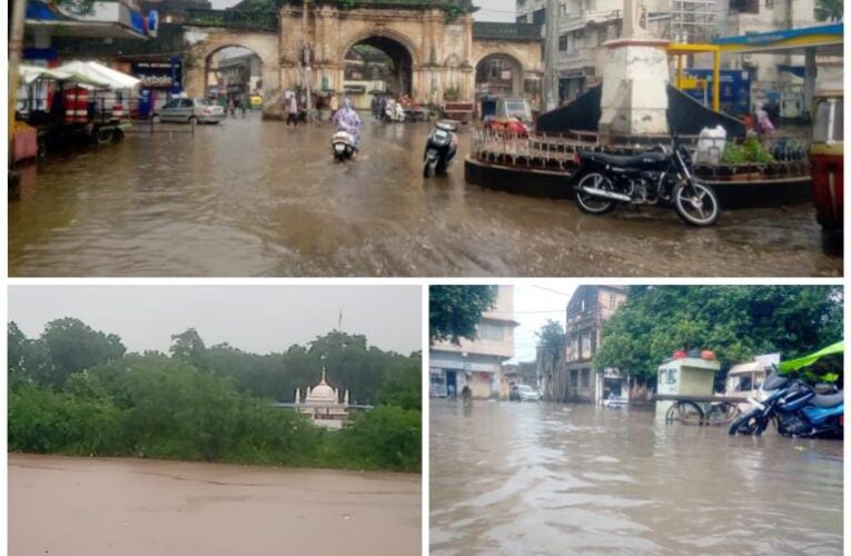 Dhoraji-rajkot ધોરાજીમાં 3 દિવસના વિરામ બાદ ફરી મેઘરાજાએ રૌદ્ર સ્વરૂપ ધારણ કર્યું હતું 1 ઇંચ વરસાદ પડી ગયો હતો જેના લીધે ધોરાજીના અનેક વિસ્તારોમાં પાણી ફરી વળ્યા હતા.