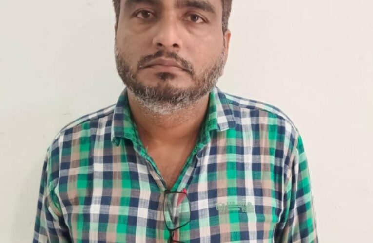 Atkot-Rajkot આટકોટ હોટલનાં ગ્રાઉન્ડ માંથી ગેરકાયદેસર ૨૭.૨૭ લાખનો જવલનશીલ પેટ્રોલીયમ પ્રવાહીનો જથ્થો પકડી પાડતી રાજકોટ ગ્રામ્ય એસ.ઓ.જી.બ્રાંચ.