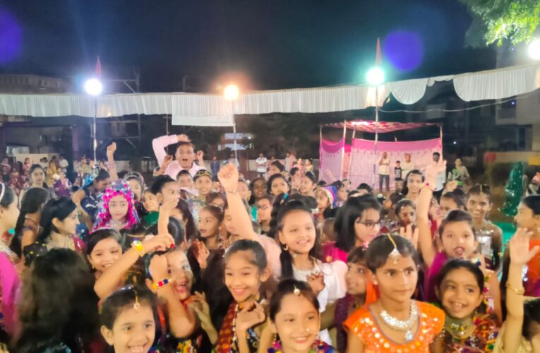 Dhoraji-Rajkot ધોરાજી માં હનુમાન ગ્રુપ પંચશીલ દ્વારા ભુલકા ગરબીનું આયોજન કરવામાં આવ્યું.