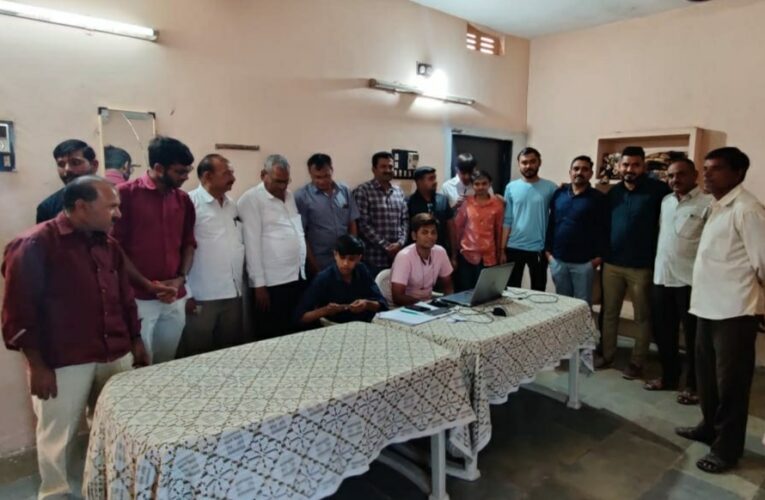 Moviya-Gondal-ગોંડલના મોવીયા ખાતે વિનામૂલ્યે આયુષ્યમાન કાર્ડ કાઢવા અંગેનો કેમ્પ યોજાયો.