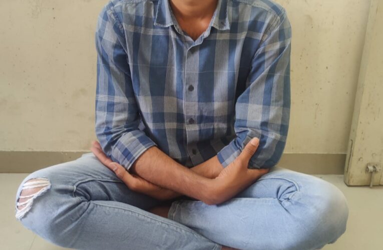 Gondal-Rajkot-ગોંડલ શહેરમાંથી ગેરકાયદેસર હથિયાર(પીસ્ટલ) સાથે જેતપુર ના સાહીલ પઠાણ ને પકડી પાડતી રાજકોટ ગ્રામ્ય એસ.ઓ.જી.બ્રાંચ.