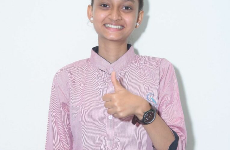 ગંગોત્રી સ્કૂલની વિદ્યાર્થીની એ ગુજરાત બોર્ડ પ્રથમ  સ્થાન મેળવી ફરીથી ગંગોત્રી સ્કૂલ નાં વિજય ધ્વજ ને સમગ્ર ગુજરાત માં  લહેરાવ્યો.