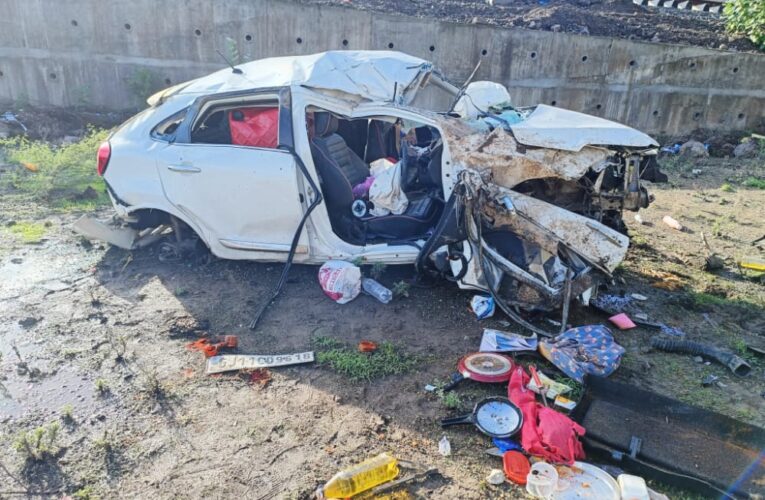 જેતલસર નજીકના રેલવેપુલ પરથી કાર નીચે ખાબકતા ચાલકનું મૃત્યુ : મહિલા ગંભીર.