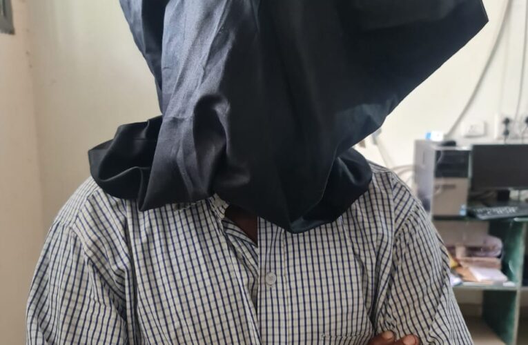 ગોંડલશહેરમાં માંડવીચોકમાં બે માસ પહેલા બનેલ ખુનની કોશીષના ગુન્હામાં નાસતા ફરતા આરોપીને પકડી પાડતી રાજકોટ લૉકલ ગ્રામ ક્રાઈમ બ્રાન્ચ.