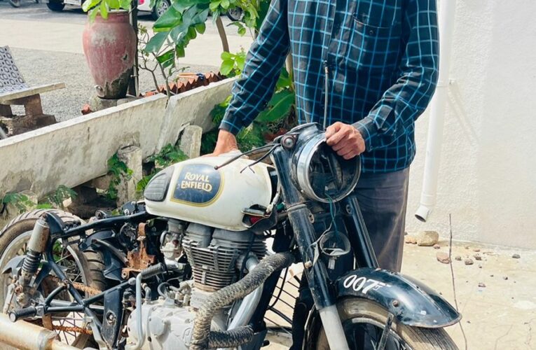 ગોંડલ તાલુકા વિસ્તારમાંથી એક ઇસમને બુલેટ મો.સા. સાથે પકડી રાજકોટ શહેરના માલવીયા નગર પો.સ્ટે.ના છેલ્લા ચાર વર્ષથી વણશોધાયેલ બુલેટ ચોરીનો ગુનો શોધી કાઢતી લૉકલ ક્રાઇમ બ્રાન્ચ, રાજકોટ રૂરલ.