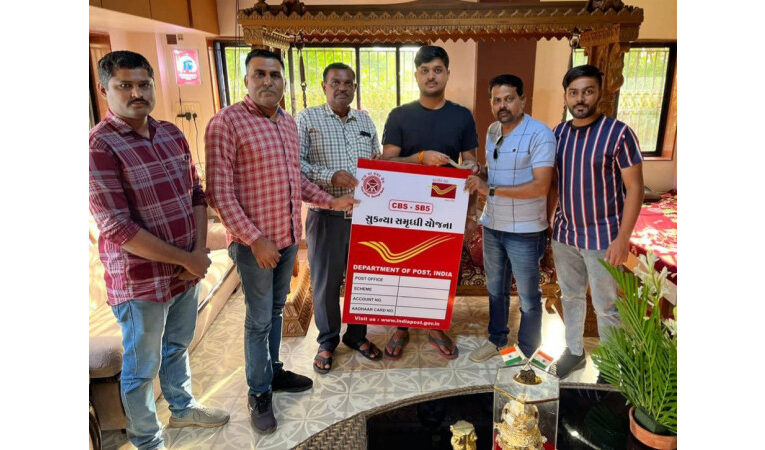 ગોંડલ તાલુકામાં ગરીબ પરિવારની ૨૦૦ દિકરીઓને સુકન્યા સમૃધ્ધિ ખાતા ખોલાવવા માટે દાન આપતા રિબડા નાં રાજદીપસિંહ જાડેજા.