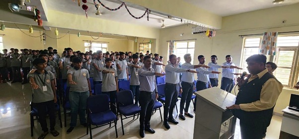 ગોંડલ ની એશિયાટીક કોલેજમાં એન્ટી ડ્રગ્સ દિવસે યોજાયેલ પરિસંવાદમાં જીવનભર કયારેય ડ્રગ્સ ન લેવાના સપથ લેવાયા.