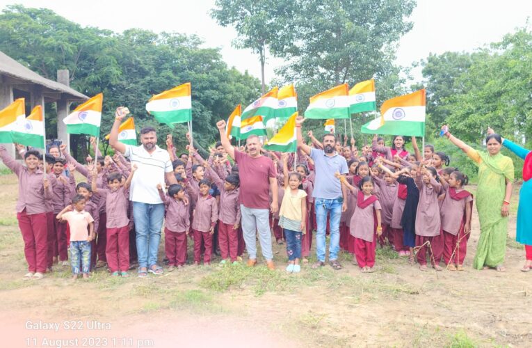 ગોંડલના રીબડા પ્રાથમિક શાળામાં મેરી મિટ્ટી,મેરા દેશ કાર્યક્રમ યોજાયો.