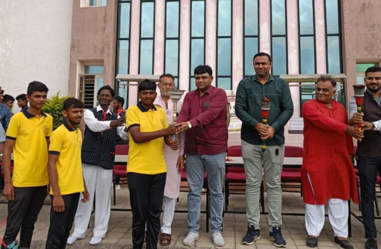 એશિયાટીક કોલેજ ગોંડલ ખાતે યોજાઈ જીલ્લા કક્ષાની એથ્લેટિક્સ સ્પર્ધા.