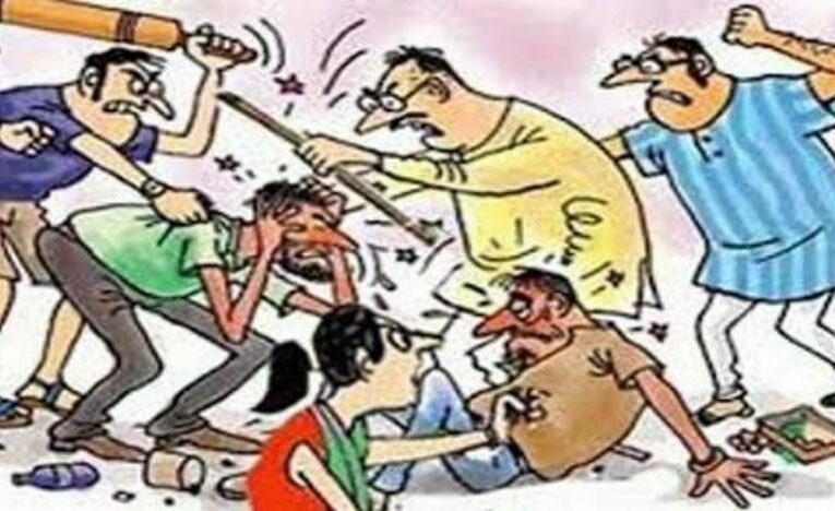 ગોંડલ તાલુકાના બાંદરા ગામમાં પાણીની લાઇન નબળી નાખ્યાની ફરિયાદ કરનાર પર હુમલો : તાલુકા પંચાયત ના સભ્ય ના પતિ સહિત ચાર શખ્સો તૂટી પડ્યા.