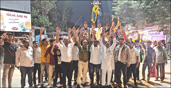 ગોંડલ મેઘવાળ સમાજ દ્વારા શ્રધ્‍ધાસુમન અપાયા.