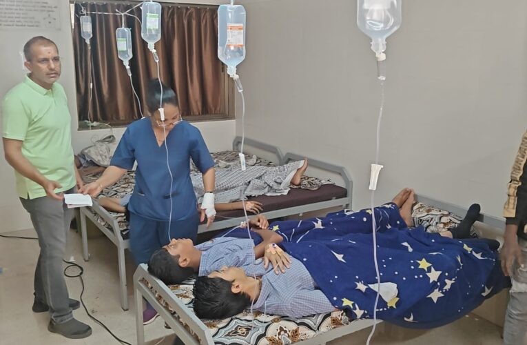 ગોંડલની સ્વામિનારાયણ ગુરુકુલ માં ફુડ પોઇઝનીંગ થતા પચાસ થી સાઇઠ બાળકો અસરગ્રસ્ત:ઝાડા,ઉલ્ટી સાથે નબળાઇ ની ફરિયાદ:બાળકો ની સારવાર ગુરુકુલ માં જ શરુ કરાઇ.