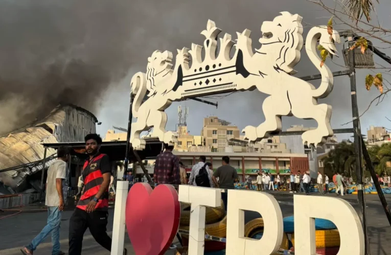 Rajkot Game Zone Fire: ગેમ ઝોન અગ્નિકાંડમાં મૃત્યુઆંક 33 પર પહોંચ્યો, રાજકોટ હિબકે ચડ્યું.