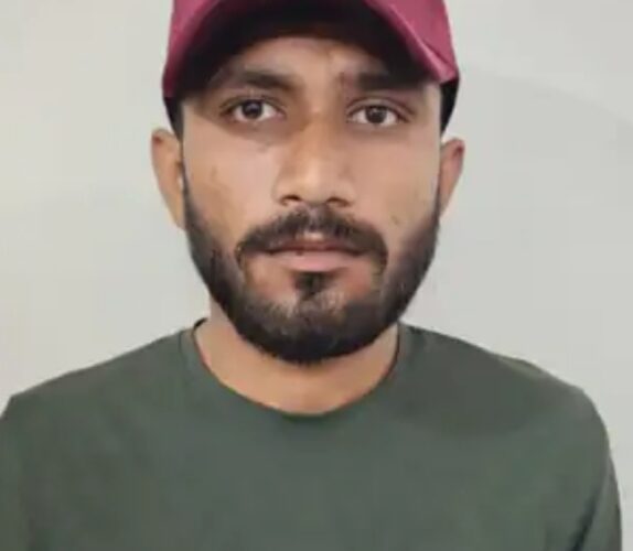 જીવતા ત્રણ કારતુસ અને તમંચા સાથે યુવાન દબોચાયો:    કોઈ ગંભીર ગુનાને અંજામ આપે તે પહેલાં જ એસઓજીની કાર્યવાહી.