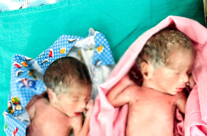 ગુજરાત સરકારની ૧૦૮ સેવા એટલે આયુષ્માન ભવઃ૧૦૮ ટીમની સતર્કતા : યુદ્ધના ધોરણે સ્થળ પર જ સગર્ભાની જટિલ પ્રસુતિ :બેલડાના જન્મથી માતા સહીત ત્રણને નવજીવન.