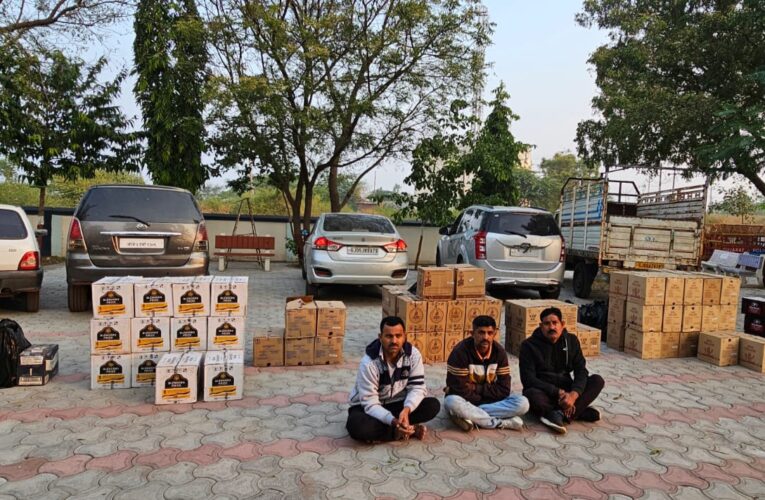 કોટડાસાંગાણીના બુટલેગરે મંગાવેલો ૧૨.૪૭ લાખના વિદેશી દારૂના જથ્થા સાથે ત્રિપુટી ઝબ્બે:    થર્ટીફર્સ્ટ માટે દારૂ મગાવ્યાનું ખુલ્યું :૩૧ લાખનો મુદ્દામાલ કબજે.