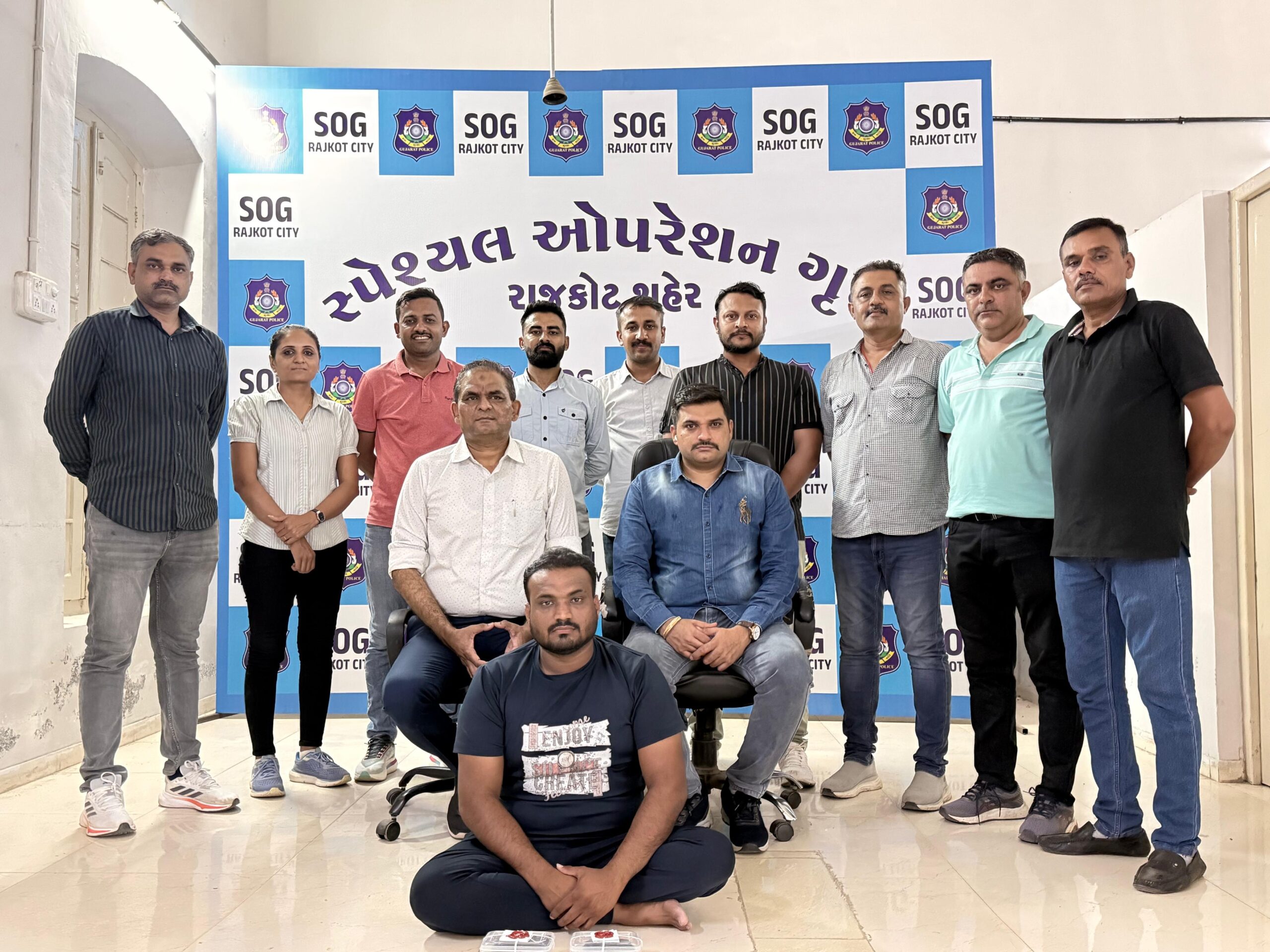 માદક પદાર્થ હેરોઇન ના જથ્થા સાથે એક ઈસમને પકડી પાડતી રાજકોટ શહેર એસ.ઓ.જી શાખા.