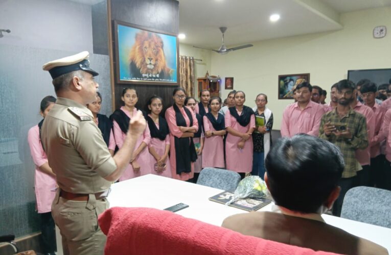 ગોંડલ તાલુકા પોલીસ દ્વારા એશિયાટીક કોલેજ માં સાયબર ક્રાઇમ તથા ટ્રાફિક અવેરનેસ સેમિનાર યોજાઇ.