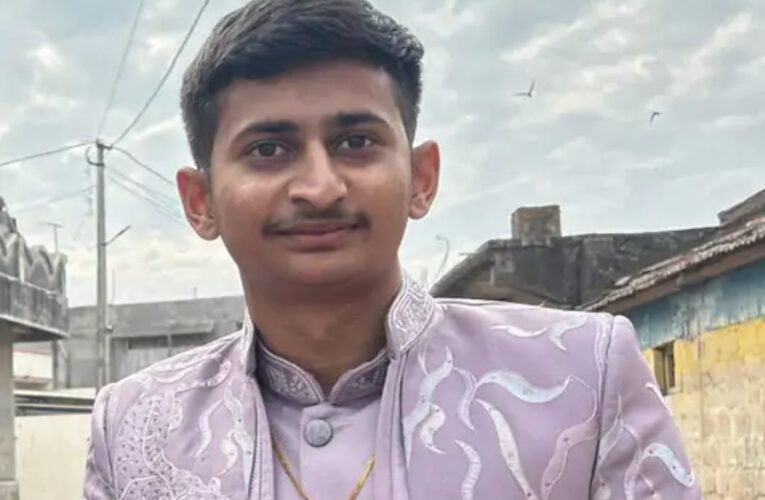 ગોંડલ માં આશાસ્પદ યુવાને ગળાફાંસો ખાઇ આપઘાત કર્યો:અગાઉ બે વખત આપઘાત નો પ્રયાસ કરી ચુકેલા યુવાને સ્યૂસાઈડ નોટ માં જીવનની ફિલસૂફી લખી:આપઘાત નું કારણ અંકબંધ.